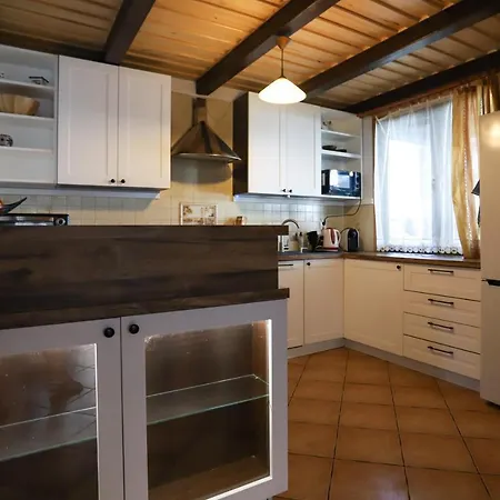 Szum Muzy Rus Mala * أوسترودا