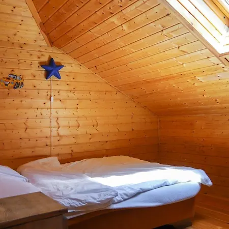 بيت للعطل Szum Muzy Rus Mala