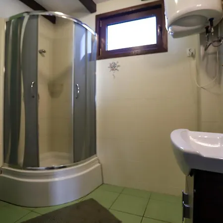 Szum Muzy Rus Mala بيت للعطل أوسترودا