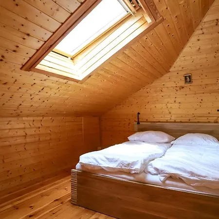 Szum Muzy Rus Mala بيت للعطل أوسترودا