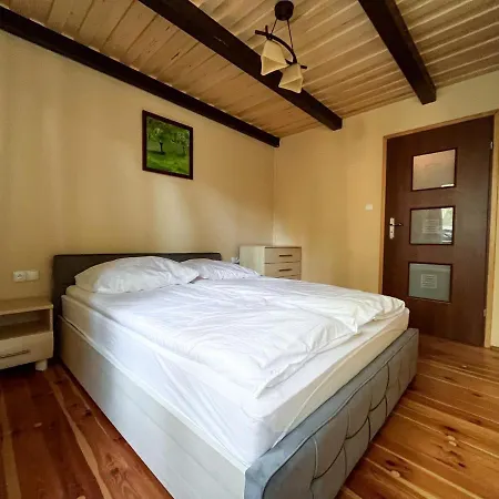 بيت للعطل Szum Muzy Rus Mala أوسترودا